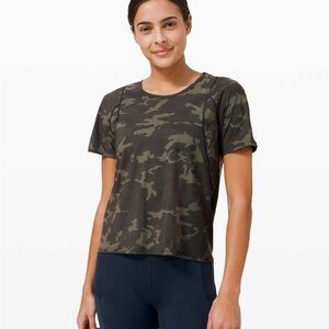 LULULEMON outrun the heat tee in size 4